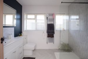 Shower Room (1)- click for photo gallery